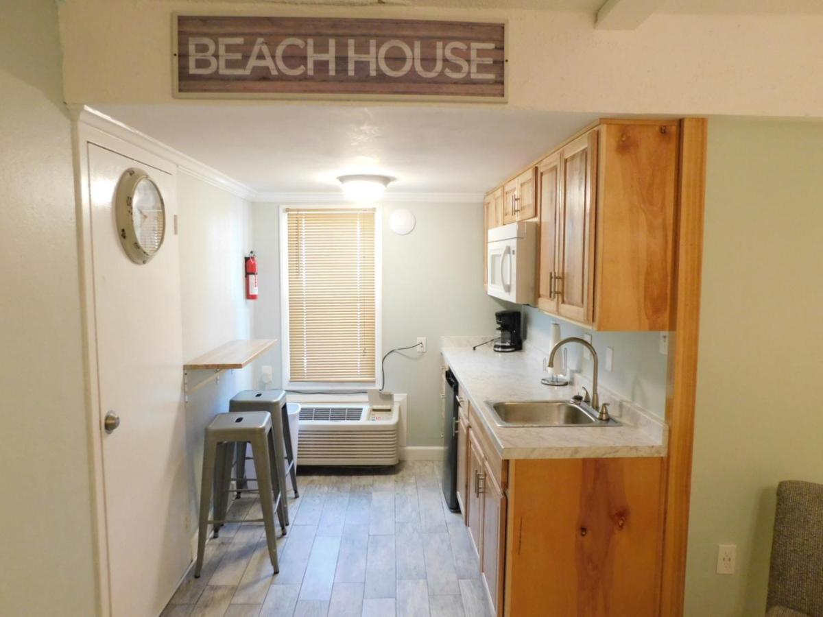 Budget Friendly Condo Perfect For A Romantic Getaway Within Walking Distance To The Beach! Gulf Shores Esterno foto