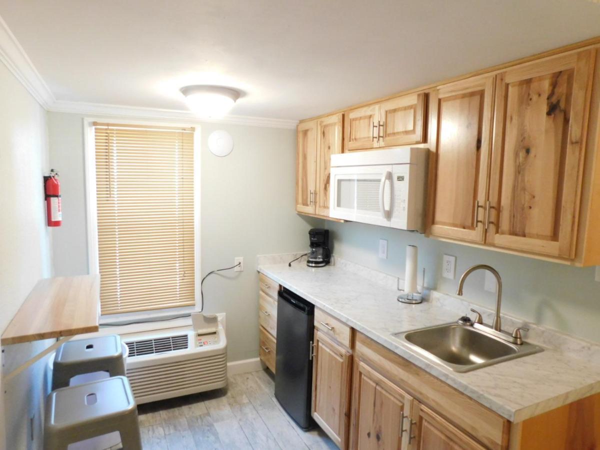 Budget Friendly Condo Perfect For A Romantic Getaway Within Walking Distance To The Beach! Gulf Shores Esterno foto