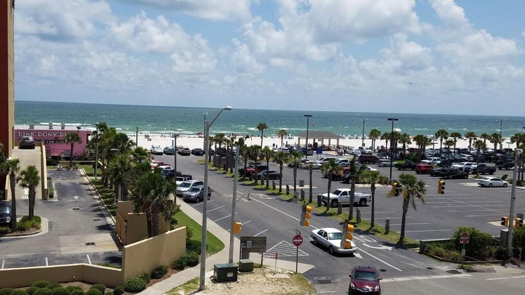 Budget Friendly Condo Perfect For A Romantic Getaway Within Walking Distance To The Beach! Gulf Shores Esterno foto