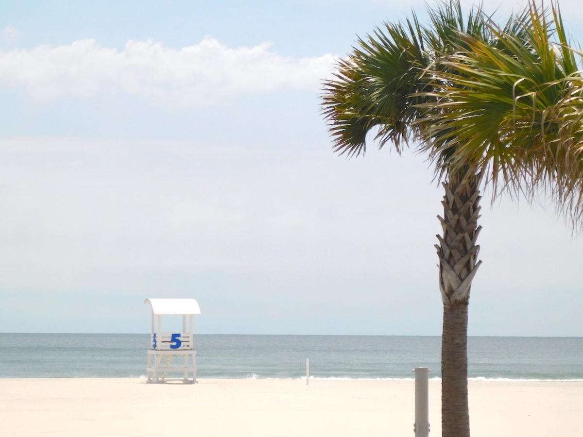 Budget Friendly Condo Perfect For A Romantic Getaway Within Walking Distance To The Beach! Gulf Shores Esterno foto