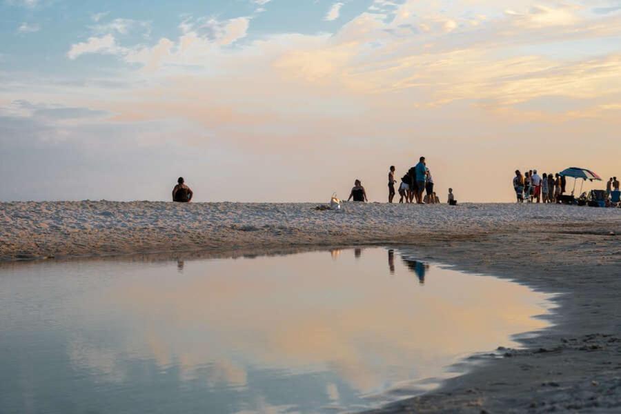 Budget Friendly Condo Perfect For A Romantic Getaway Within Walking Distance To The Beach! Gulf Shores Esterno foto