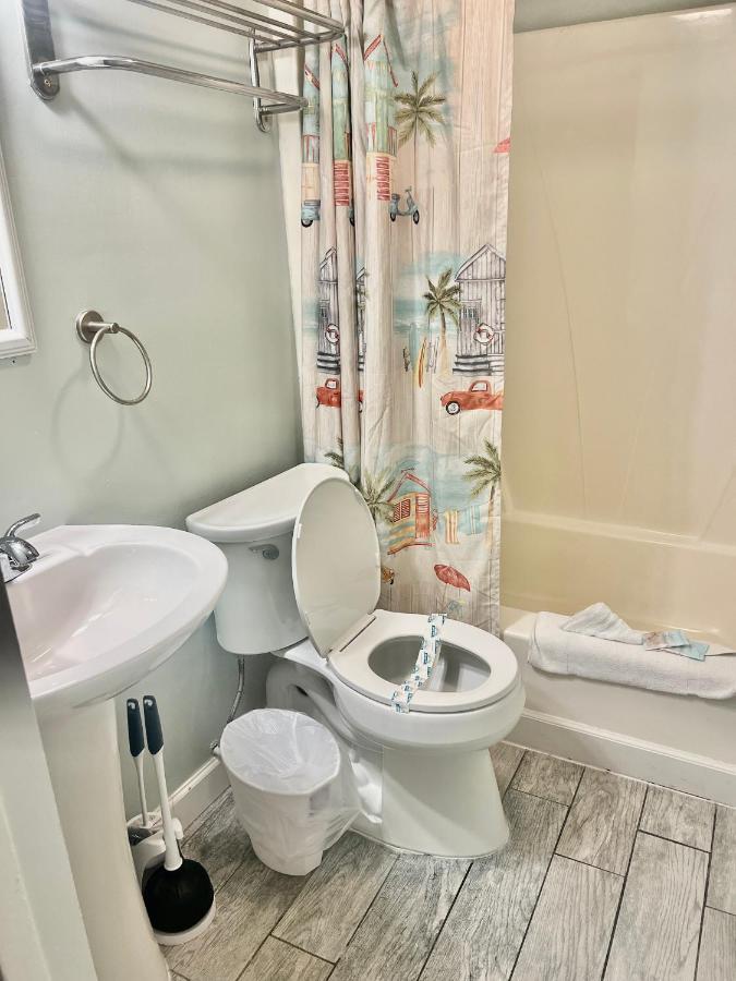 Budget Friendly Condo Perfect For A Romantic Getaway Within Walking Distance To The Beach! Gulf Shores Esterno foto